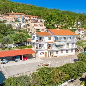  Apartmán Davor